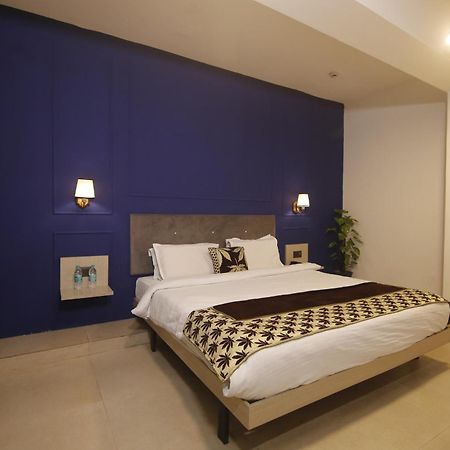 غازي أباد Virohaa Garden Hotel المظهر الخارجي الصورة