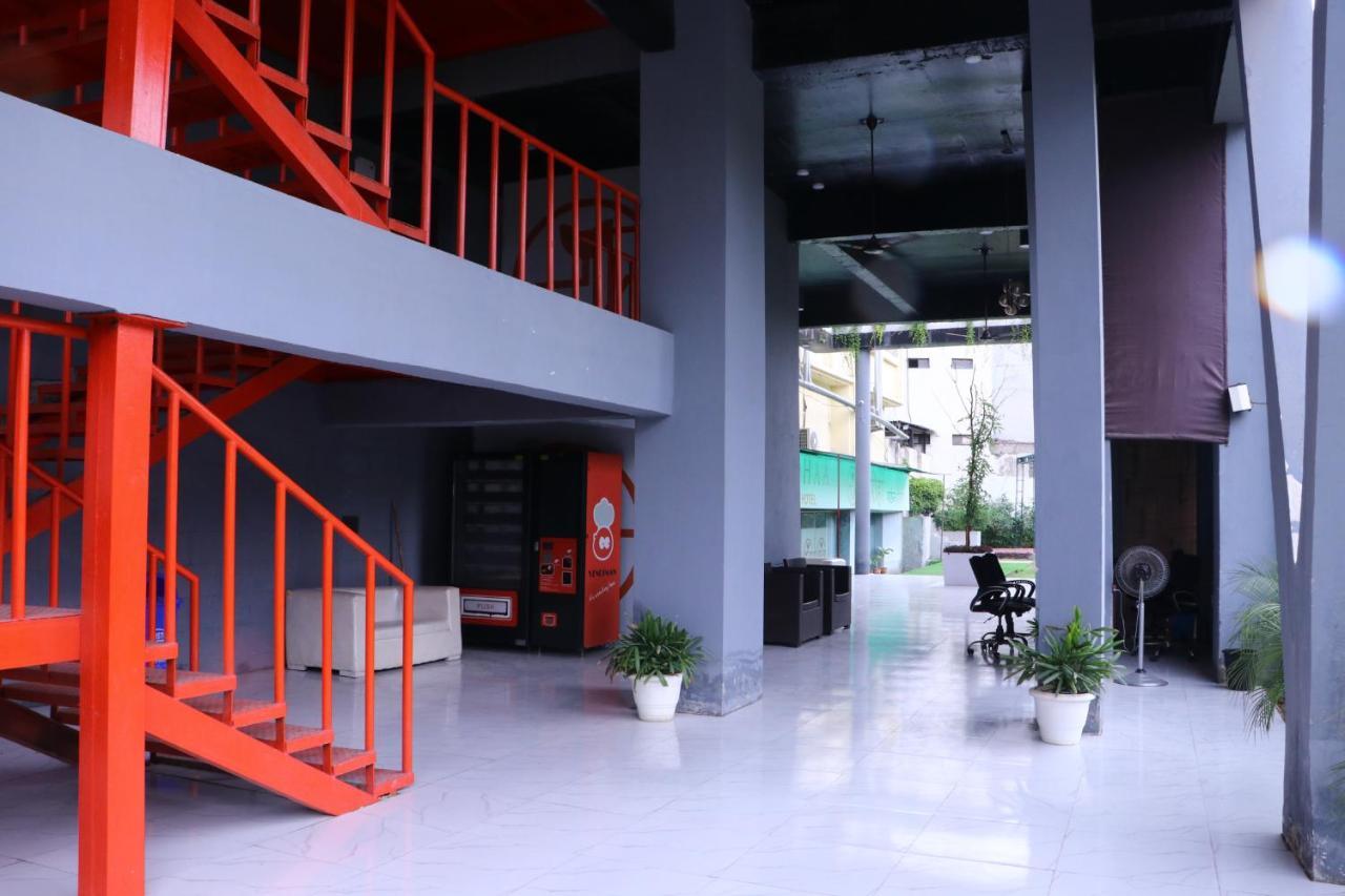 غازي أباد Virohaa Garden Hotel المظهر الخارجي الصورة