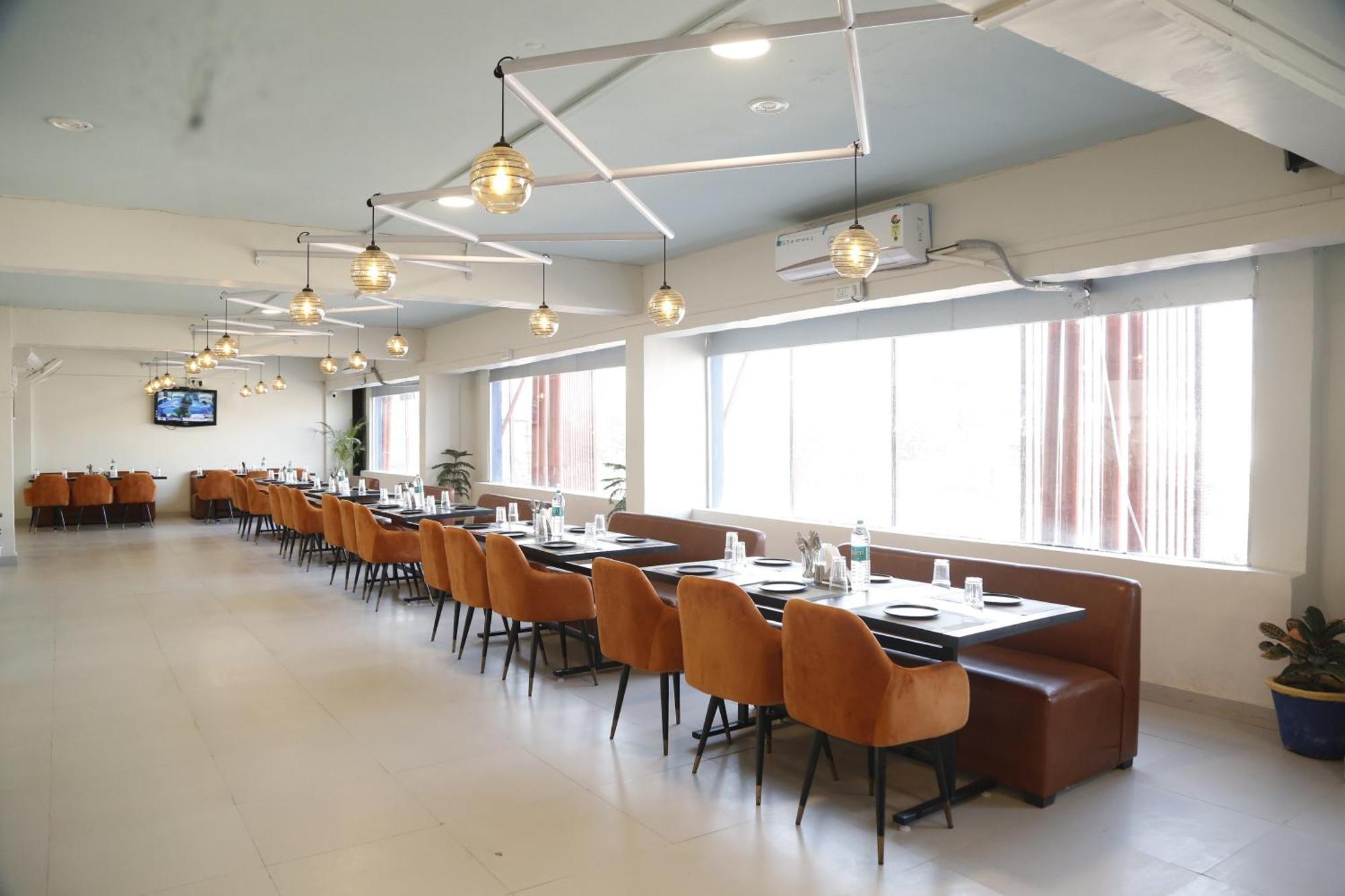 غازي أباد Virohaa Garden Hotel المظهر الخارجي الصورة