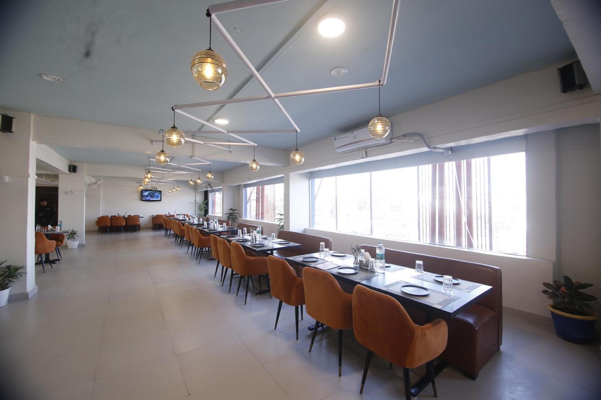 غازي أباد Virohaa Garden Hotel المظهر الخارجي الصورة
