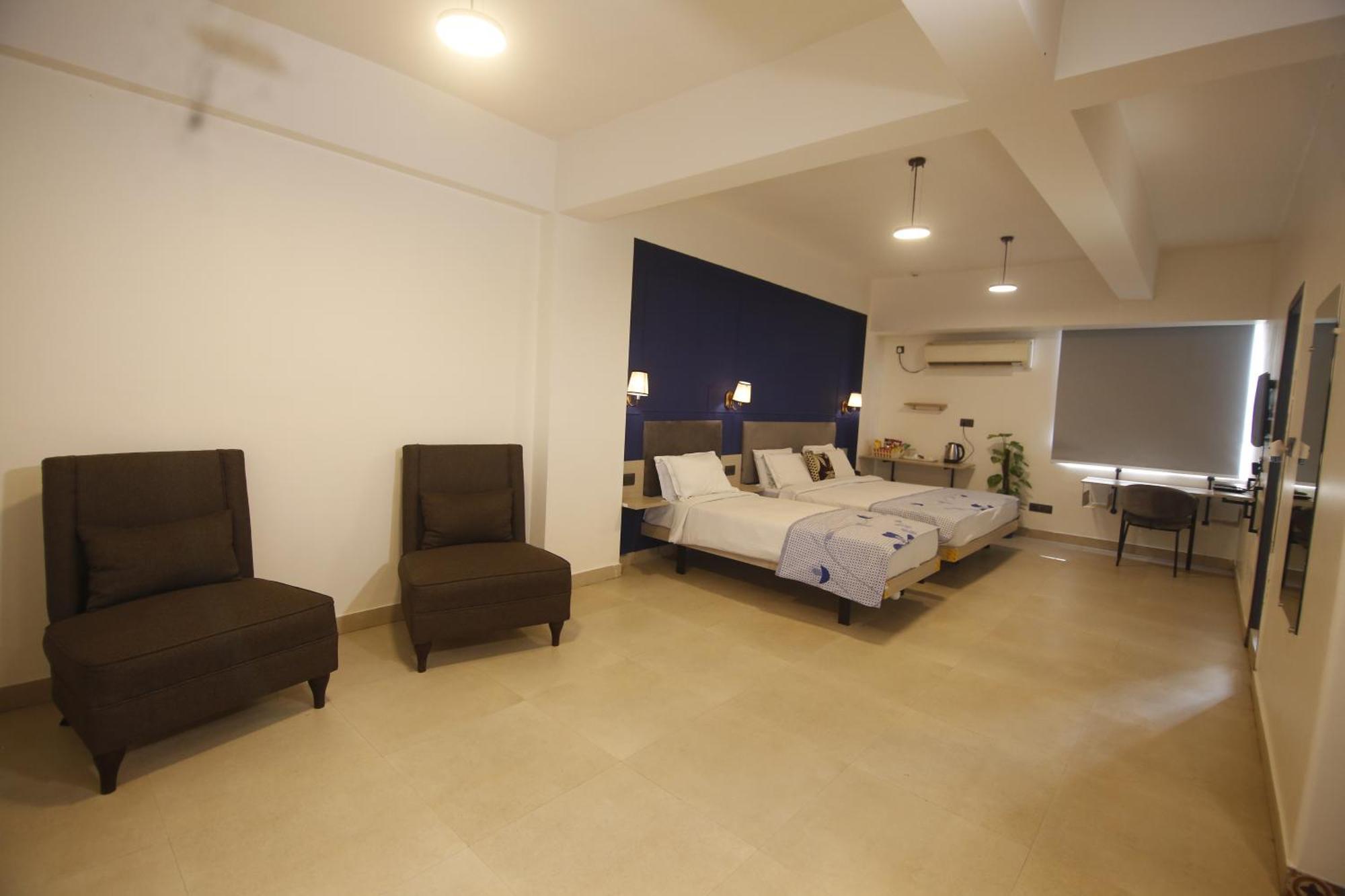غازي أباد Virohaa Garden Hotel المظهر الخارجي الصورة