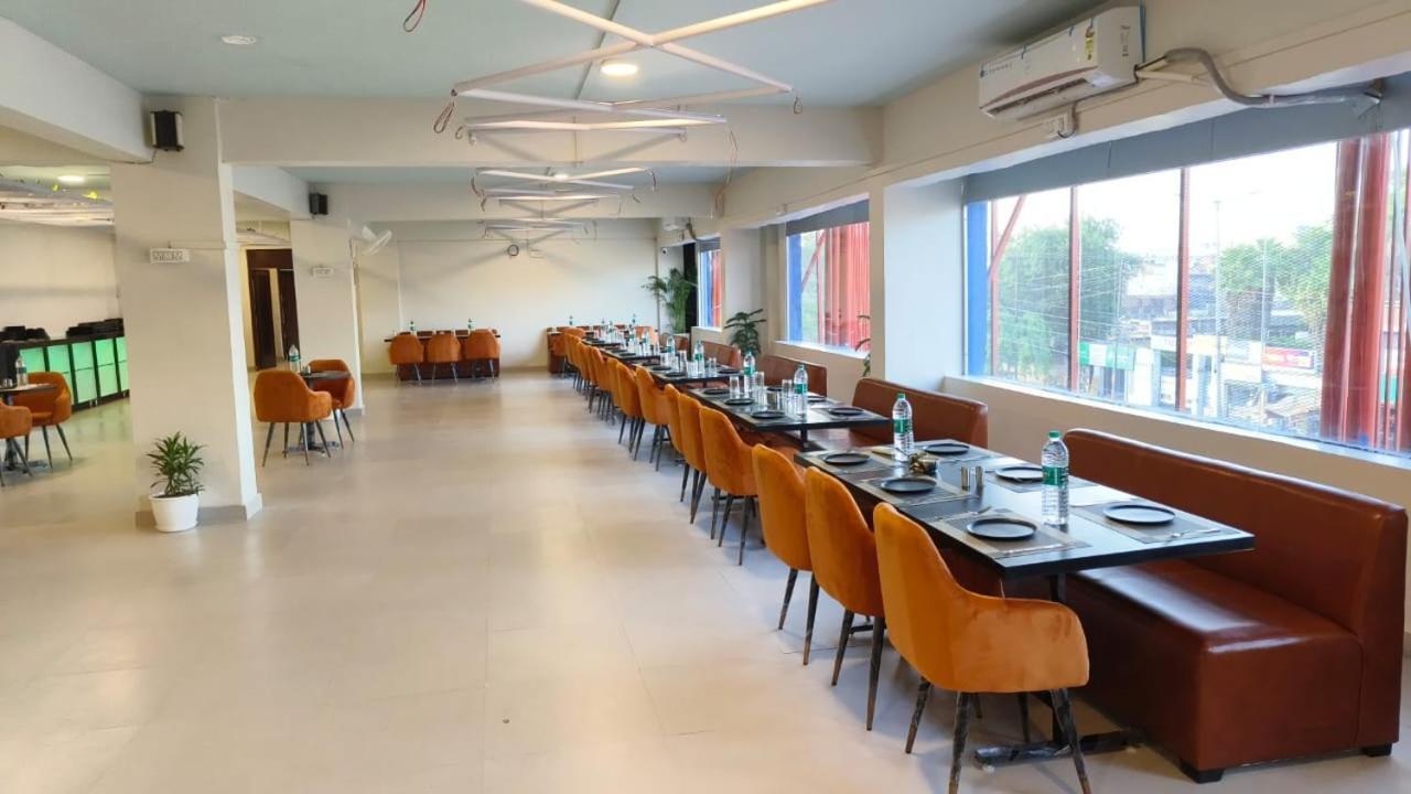 غازي أباد Virohaa Garden Hotel المظهر الخارجي الصورة